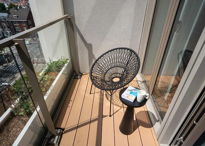 Bizstay Walden * האג